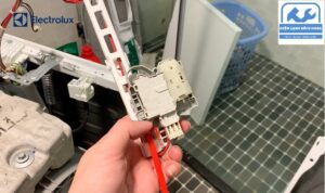 lỗi e40 máy giặt electrolux