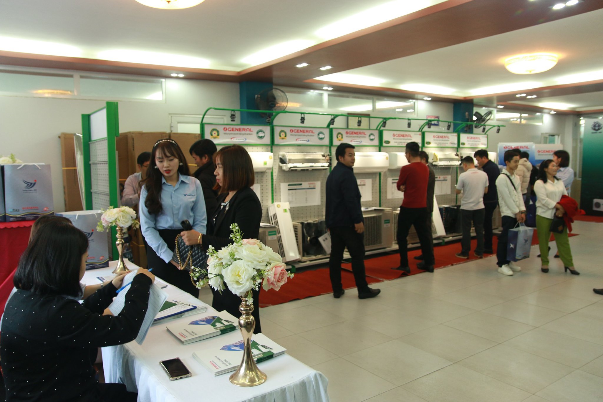 Tuyển Dụng Cộng Tác Viên - Thợ Sửa Chữa Điện Lạnh Tại Hà Nội – Đi Làm Ngay! 132849097 1367322050297737 6515498738051110909 n