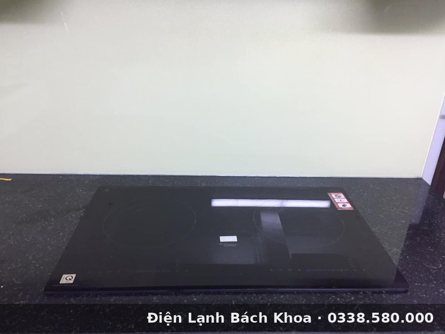 Thợ Sửa Bếp Từ Tại Nhà Hà Nội – Gọi Là Có Mặt Ngay Mặt kính bếp từ sau khi vệ sinh và kiểm tra vùng nấu