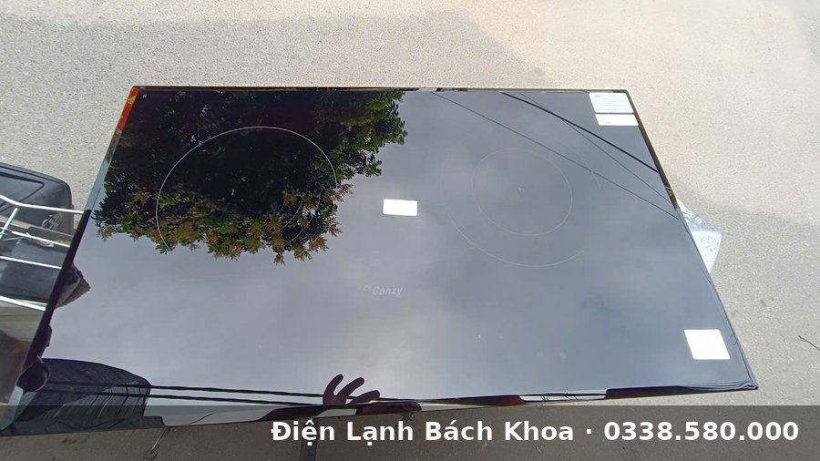 Dịch Vụ Sửa Bếp Từ Uy Tín Hà Nội – Bảo Hành 12 Tháng Tháo bếp từ kiểm tra cuộn dây cảm ứng và dây nối nguồn