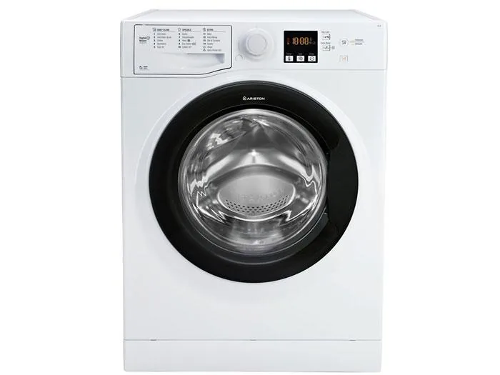 Máy giặt Ariston cửa ngang vỏ trắng, viền cửa đen và màn hình hiển thị chương trình giặt